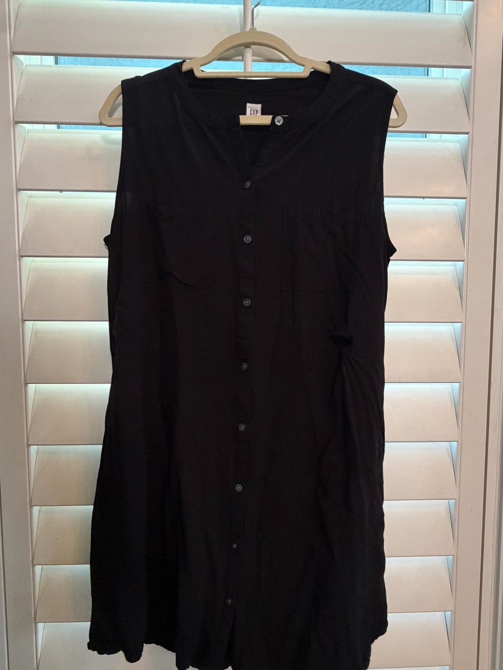 GAP Black Sleeveless Button-Front Dresd